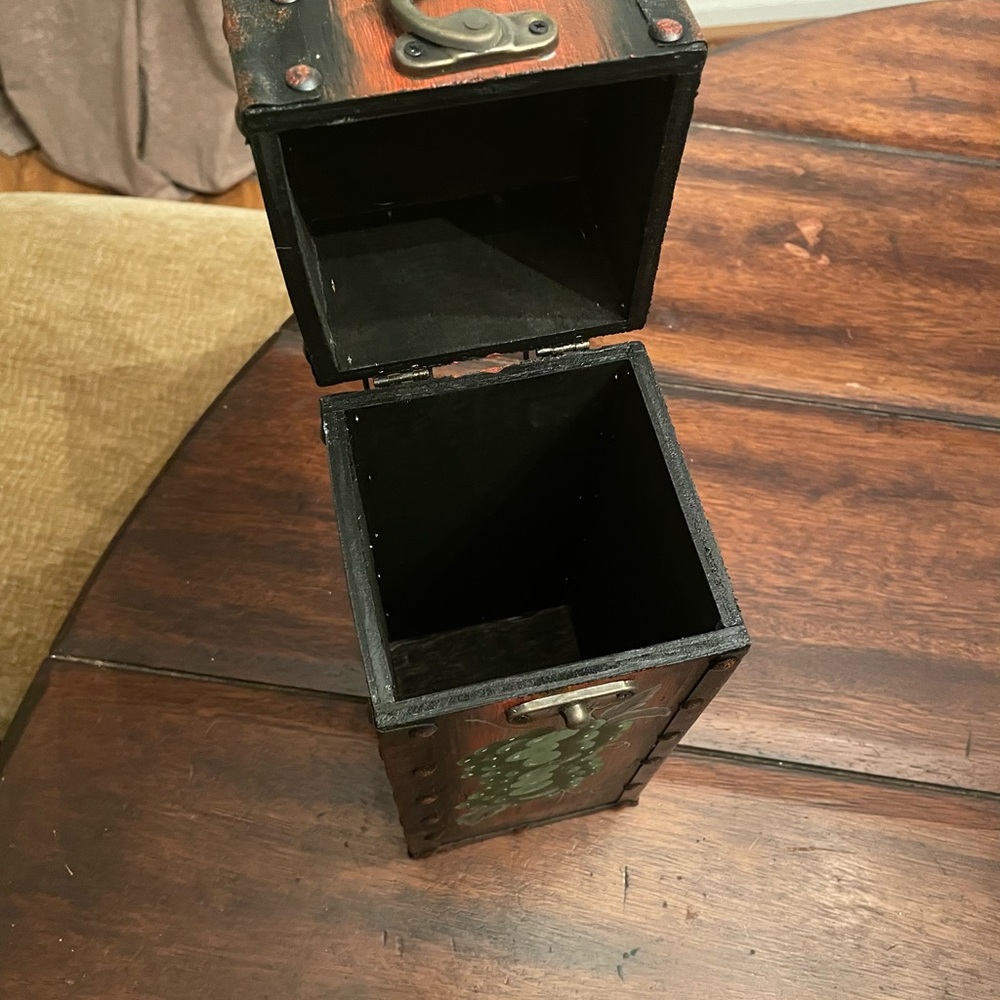 Home Decor - Picture 5 of 5